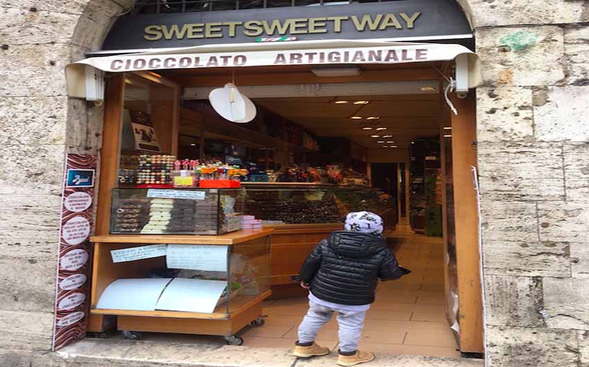 Pergulia Chocolate Shop with The Little Voyager