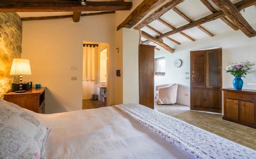 The Umbrian Country Cottages Studio with The Little Voyager