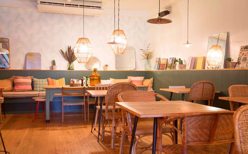 Family Room Cafe in Barcelona with The Little Voyager