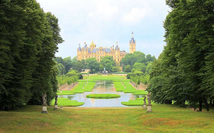 Heiligendamm Schwerin and The Little Voyager