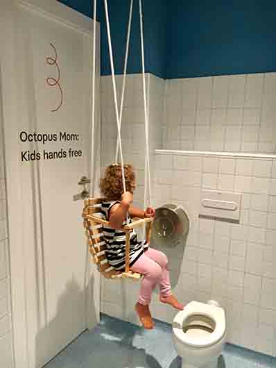 A Toilet Swing at the Hubbub with The Little Voyager
