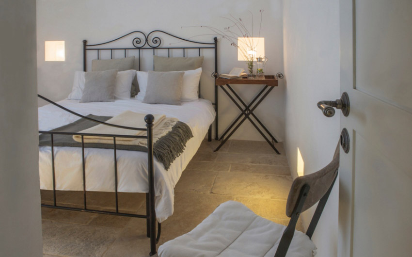 Apulian Twin Apartments Master Bedroom with The Little Voyager