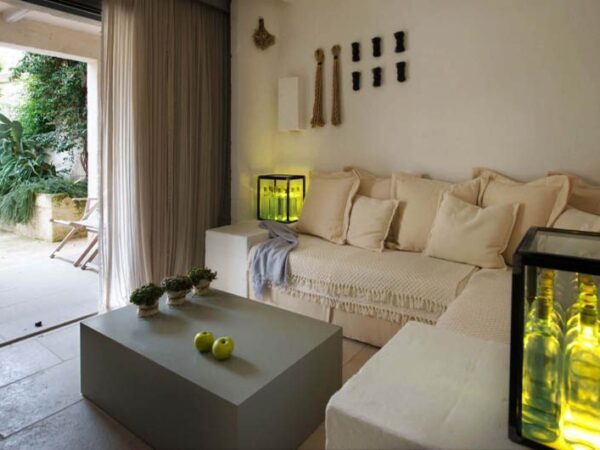 Borgo Egnazia Sofa Room with The Little Voyager