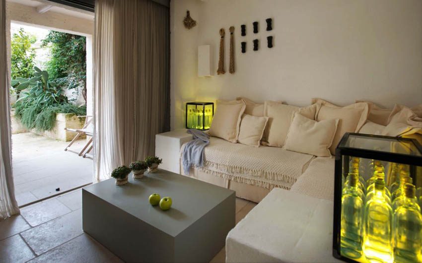 Borgo Egnazia Sofa Room with The Little Voyager