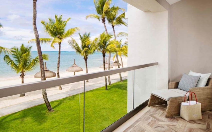 Le Saint Geran Balcony with The Little Voyager
