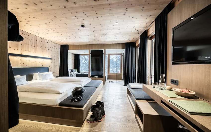 Austrian Mountain Resort Junior Suite with The Little Voyager