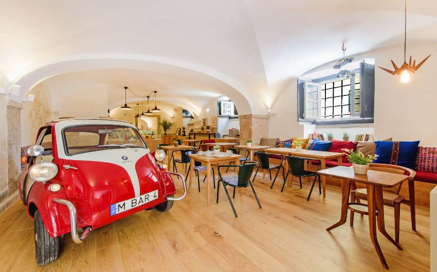 Martinhal Chiado Bar with The Little Voyager