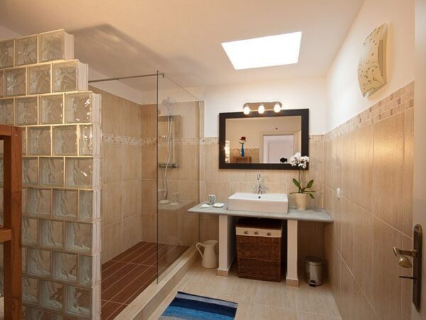 Algarvian Nature Escape Villa Bathroom with The Little Voyager