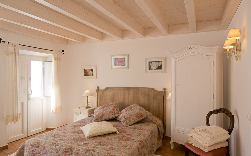 Algarvian Nature Escape Double Villa Bedroom with The Little Voyager