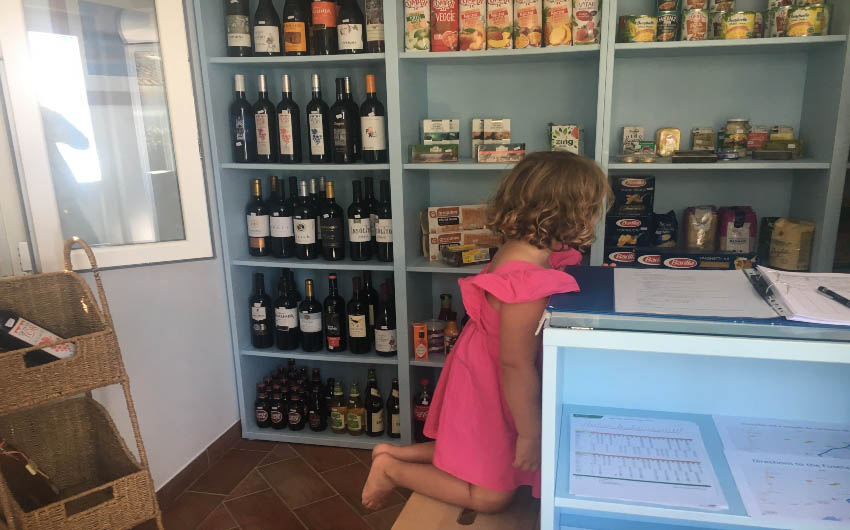Algarvian Nature Shop with The Little Voyager