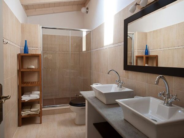 Algarvian Nature Escape Single Villa Bathroom with The Little Voyager