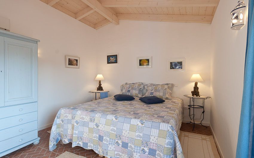 Algarvian Nature Escape Single Villa Bedroom with The Little Voyager