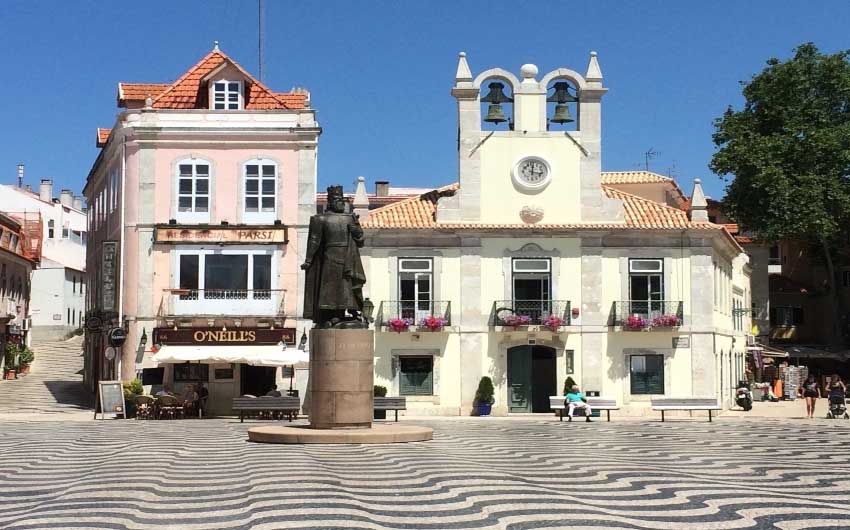 Greater Lisbon's Cascais Praca with The Little Voyager