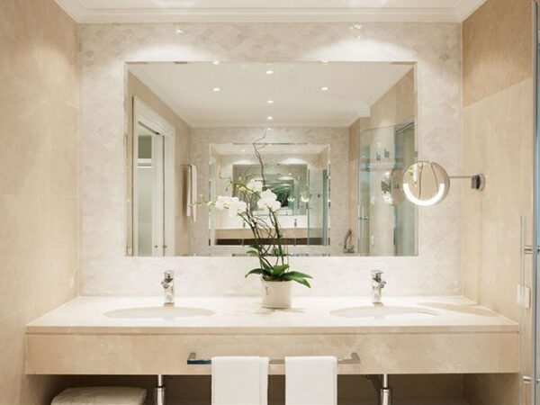 Marbella Club Deluxe Bathroom with The Little Voyager
