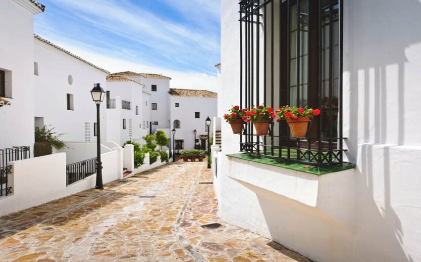 Marbella Estepona Old Town with The Little Voyager