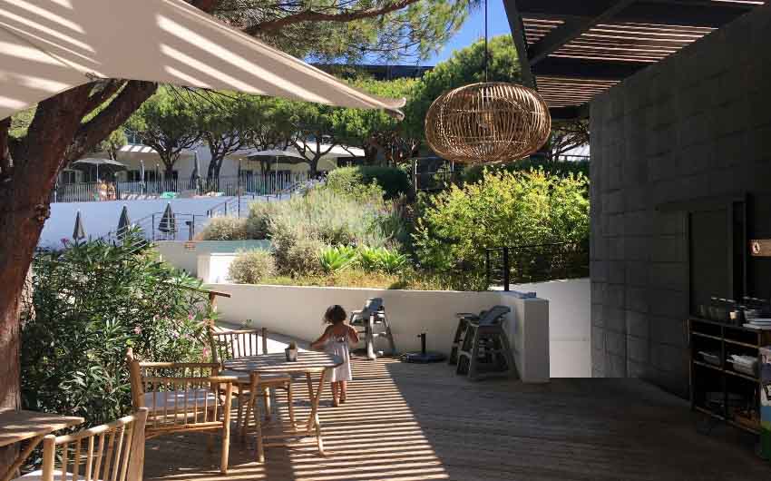 Algarvian Boutique Hotel Bar with The Little Voyager