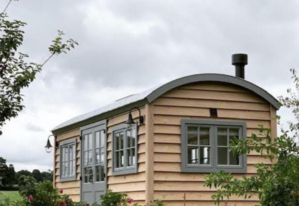 Sheperd's Hut at the Sussex Cottages