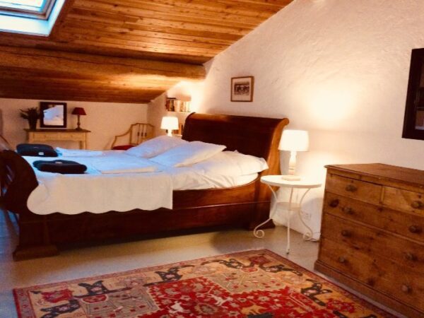 Cottage 1 French Hamlet bedroom