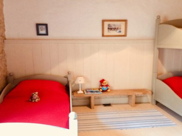 Cottage 3 French Hamlet twin room
