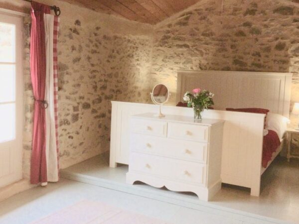 Cottage 5 French Hamlet bedroom