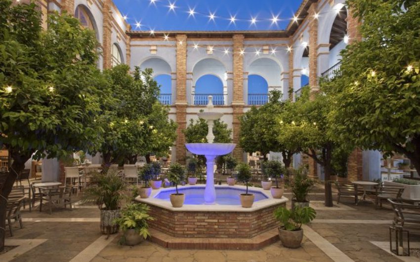 Patio at Melia Villaitana