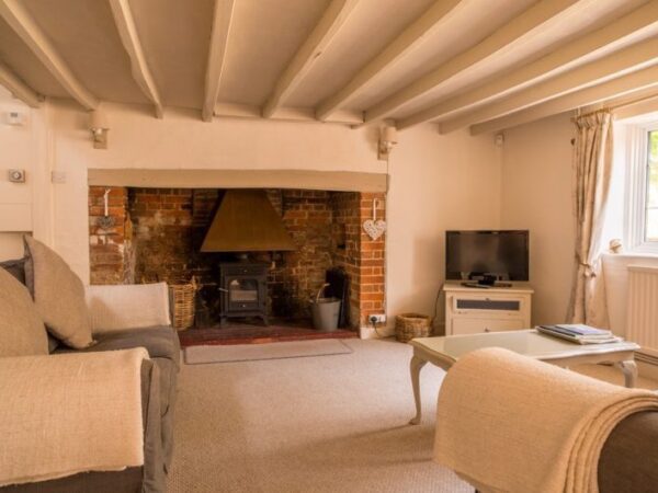 Cottage 2 living room