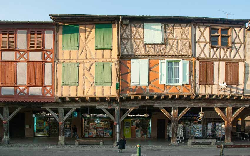 French Hamlet and Mirepoix with The Little Voyager