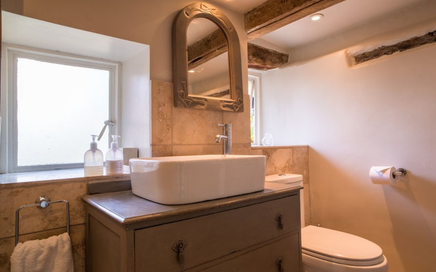 The Sussex Gardens Brewhouse Bathroom with The Little Voyager