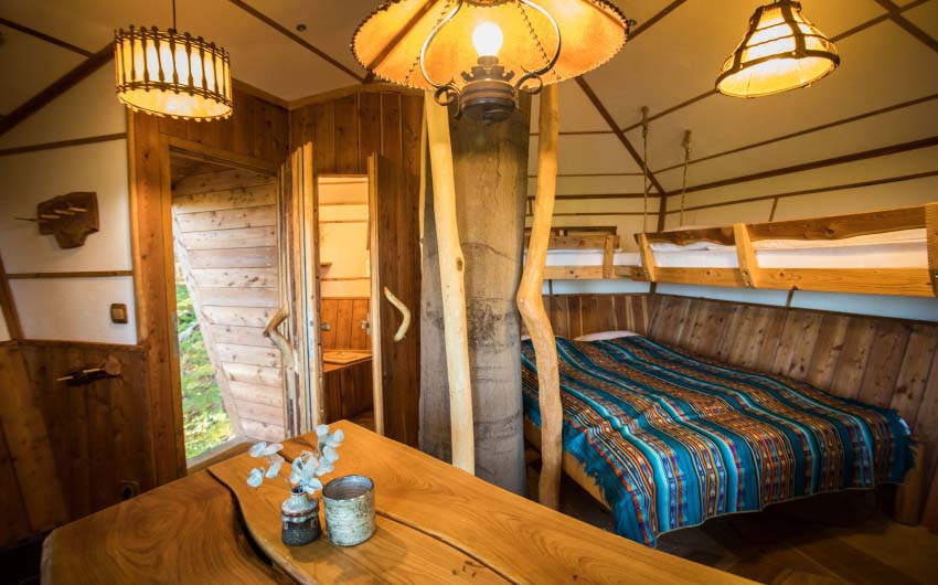 German Treehouses Guest Bedroom with The Little Voyager