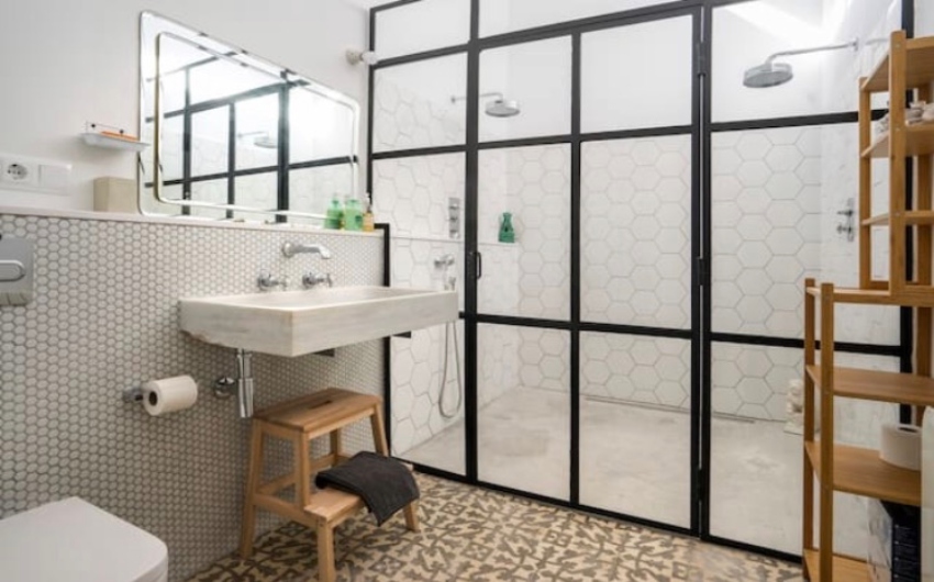 Bathroom at the Costa Brava Beach Apartment