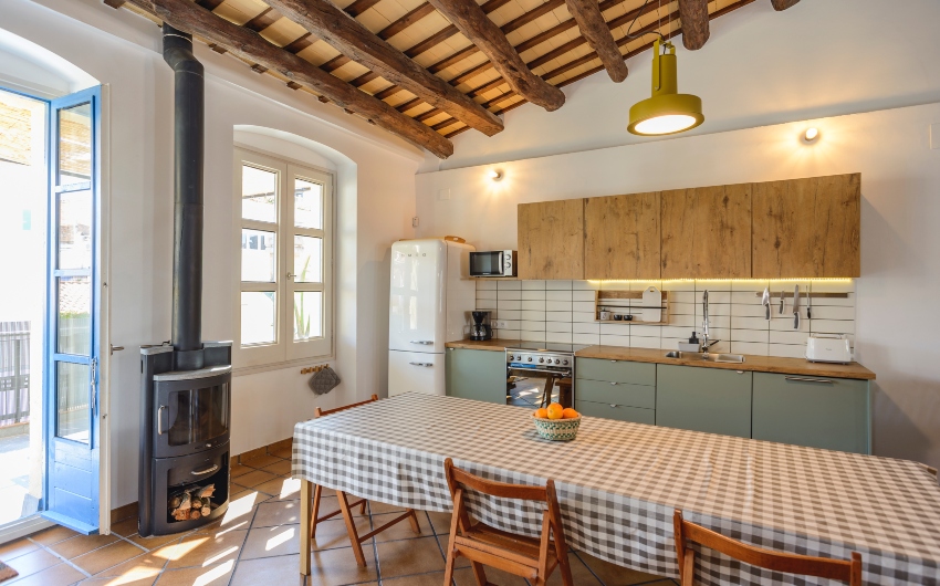 Kitchen and dining area at the Costa Brava Design Loft