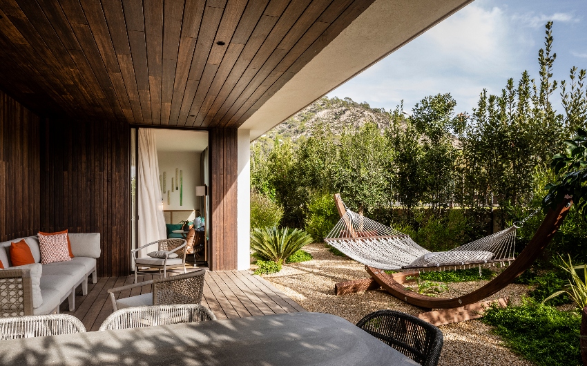 Room with private garden at Kimpton Mallorca Aysla