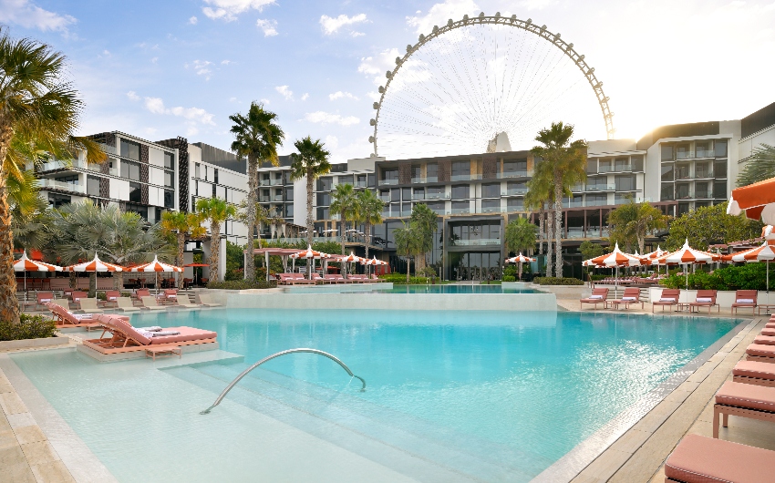 Main pool at Banyan Tree Dubai with Dubai eye