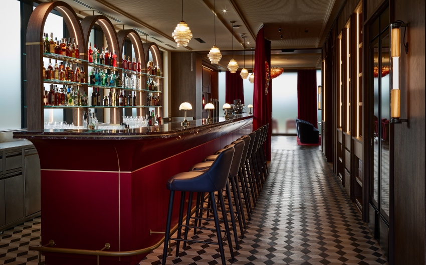 Negroni Bar at Falkensteiner Resort Lake Garda